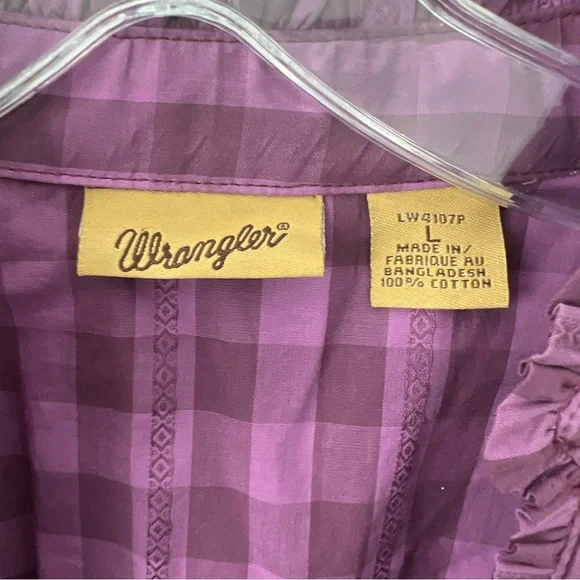 Wrangler Ruffle Gingham Checks Pearl Snap Top - Picture 5 of 6